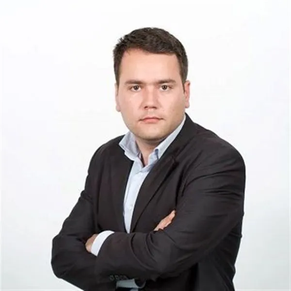 Portrait of Florin Bondoc, Head of Enterprise Platforms
